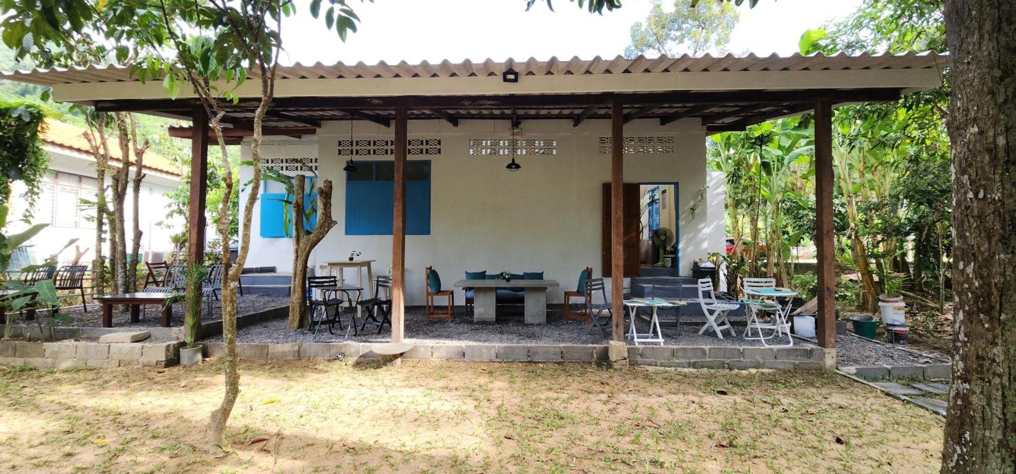 Baan Hinlad Home And Hostel (Adults Only) Lipa Noi Extérieur photo