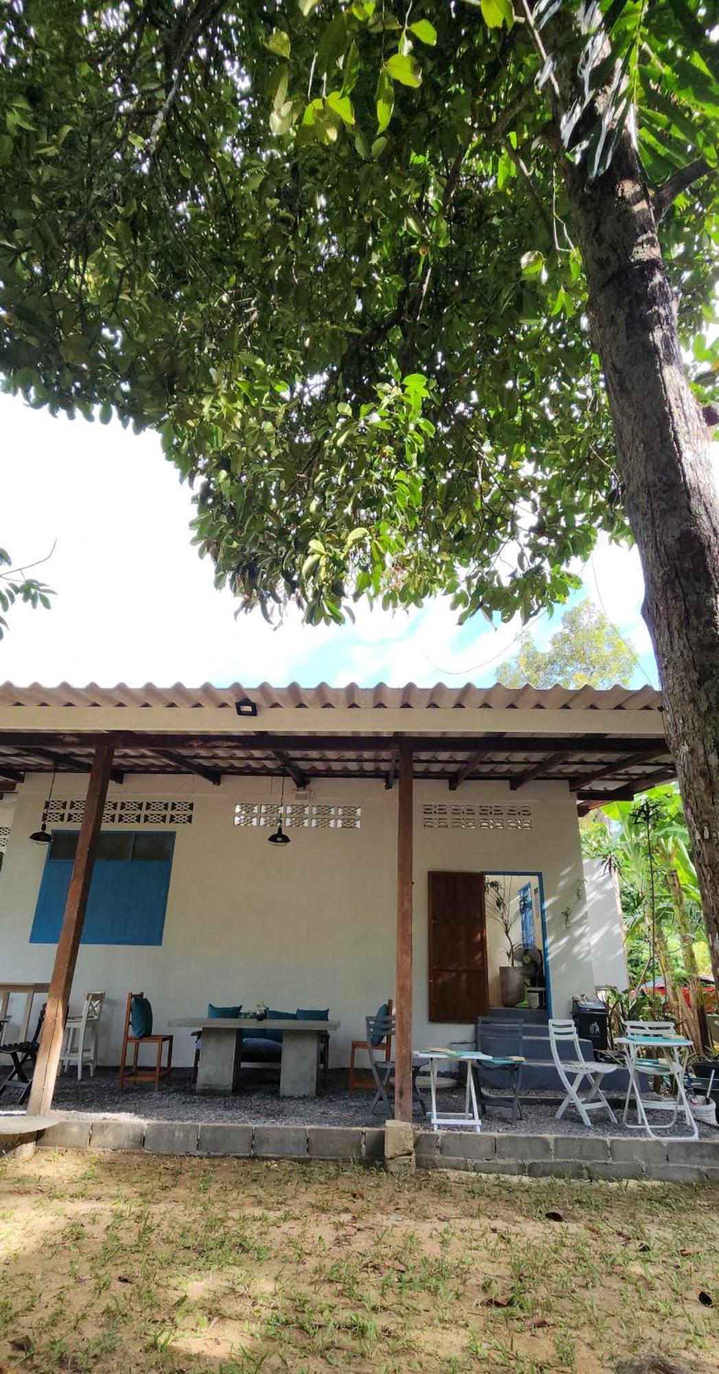 Baan Hinlad Home And Hostel (Adults Only) Lipa Noi Extérieur photo