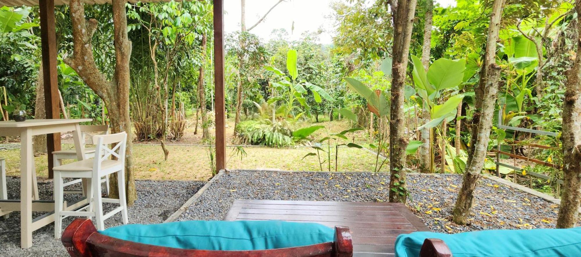 Baan Hinlad Home And Hostel (Adults Only) Lipa Noi Extérieur photo