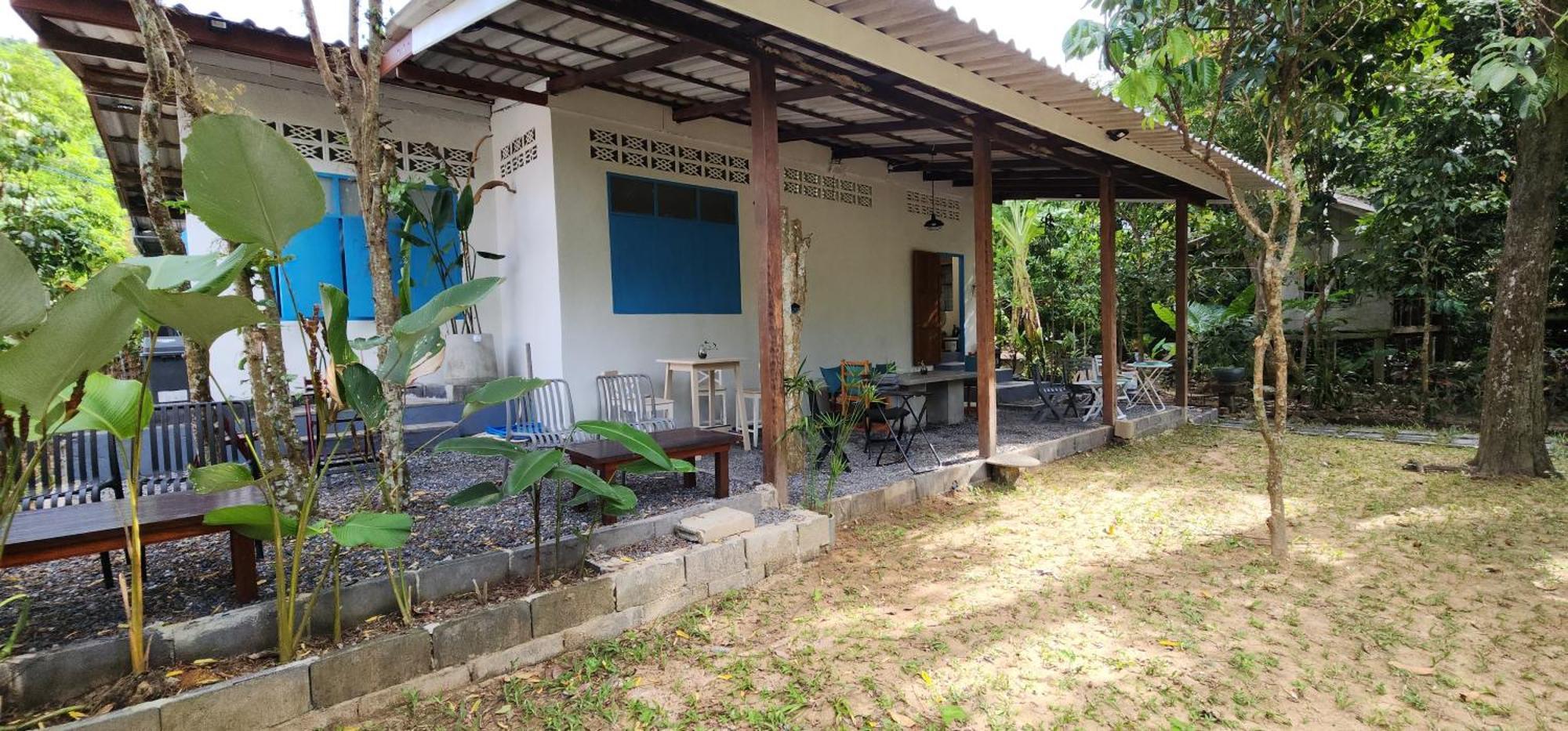 Baan Hinlad Home And Hostel (Adults Only) Lipa Noi Extérieur photo