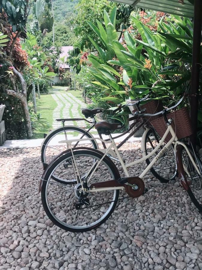 Baan Hinlad Home And Hostel (Adults Only) Lipa Noi Extérieur photo